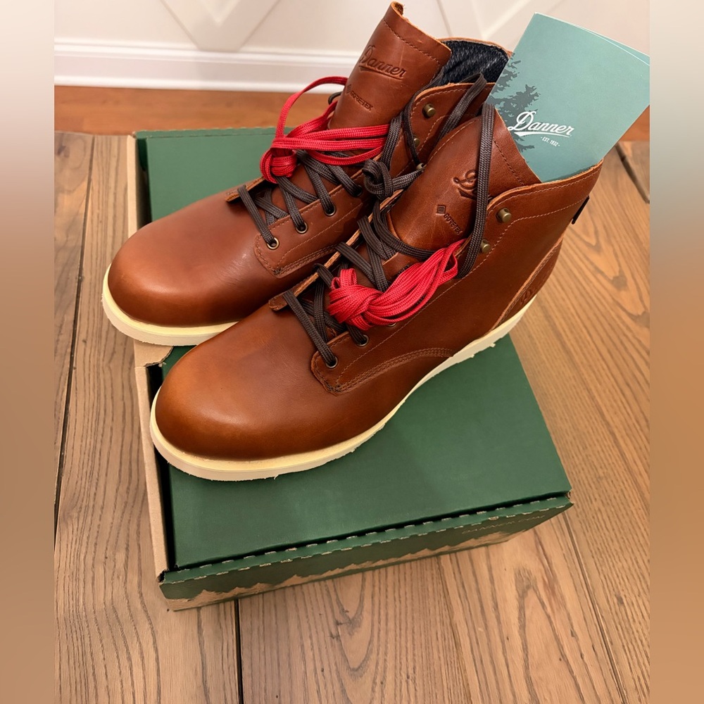 Danner Men's Brown Leather Work Boots/ Douglas GTX